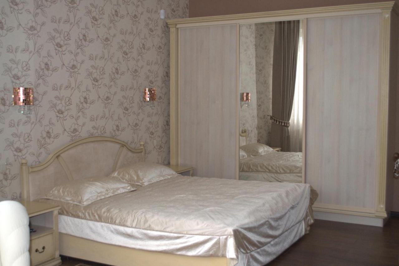 Guest House 12 Mesyatsev Τσορνομόρσκ Εξωτερικό φωτογραφία