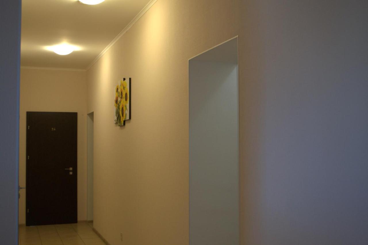 Guest House 12 Mesyatsev Τσορνομόρσκ Εξωτερικό φωτογραφία