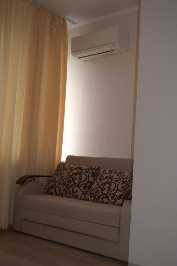 Guest House 12 Mesyatsev Τσορνομόρσκ Εξωτερικό φωτογραφία