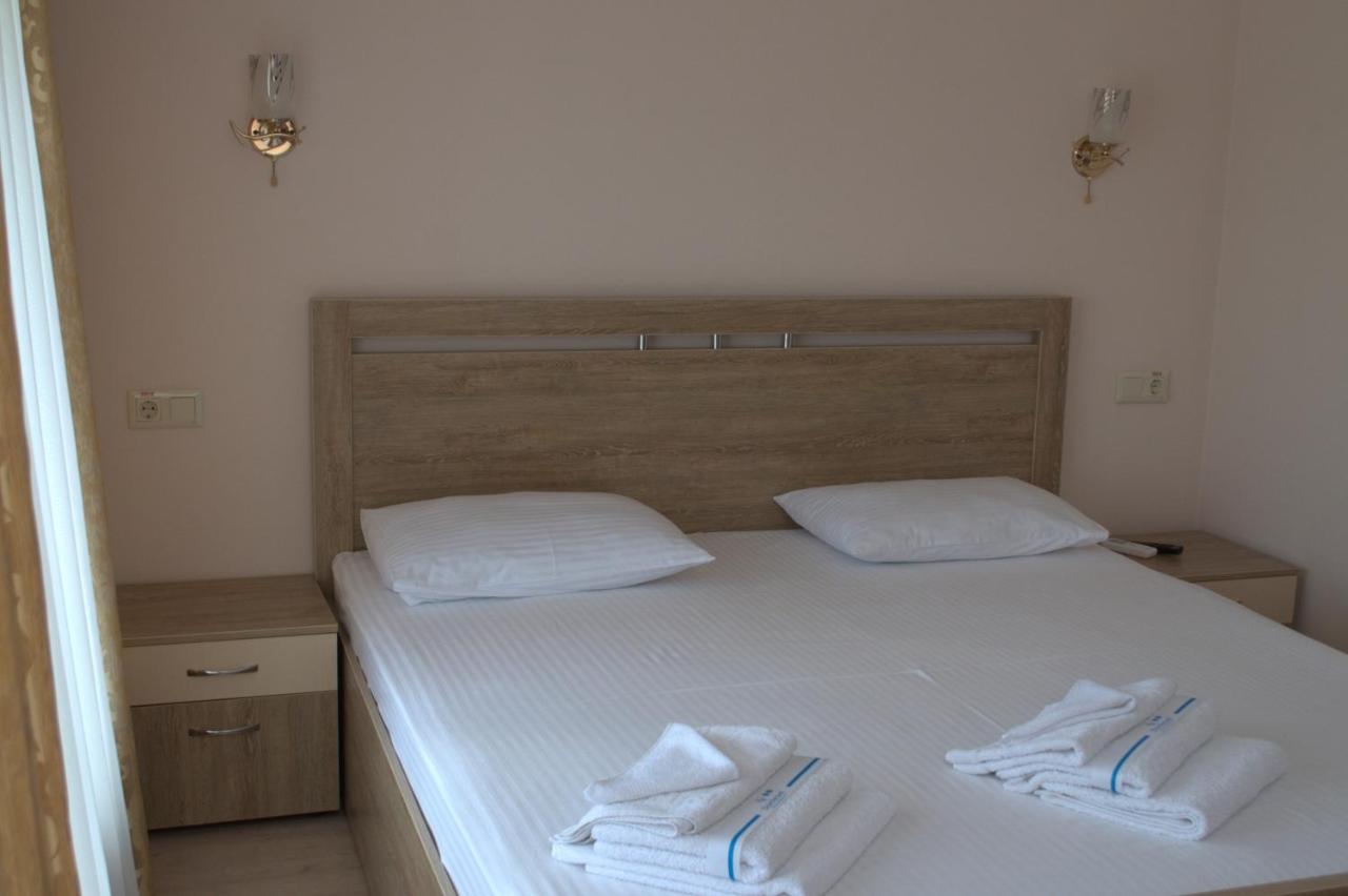 Guest House 12 Mesyatsev Τσορνομόρσκ Εξωτερικό φωτογραφία
