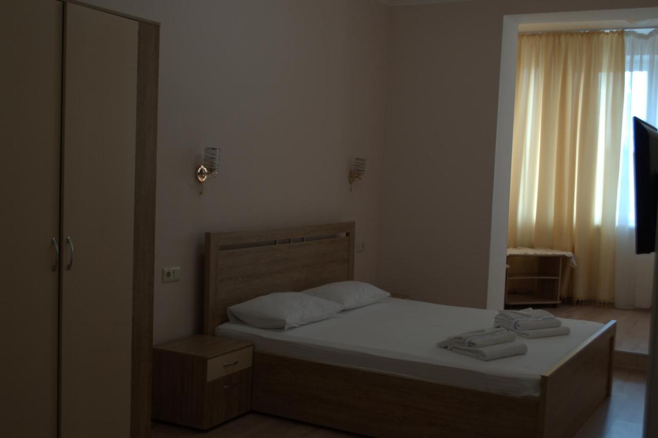 Guest House 12 Mesyatsev Τσορνομόρσκ Εξωτερικό φωτογραφία