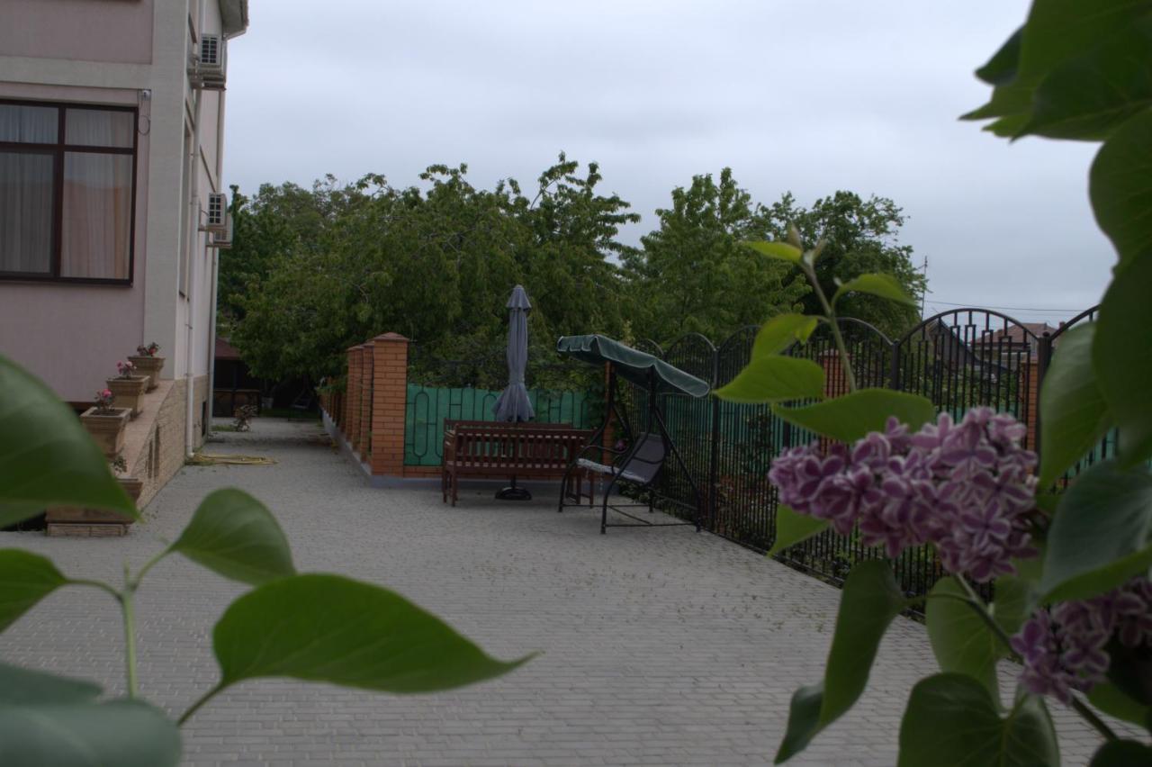 Guest House 12 Mesyatsev Τσορνομόρσκ Εξωτερικό φωτογραφία
