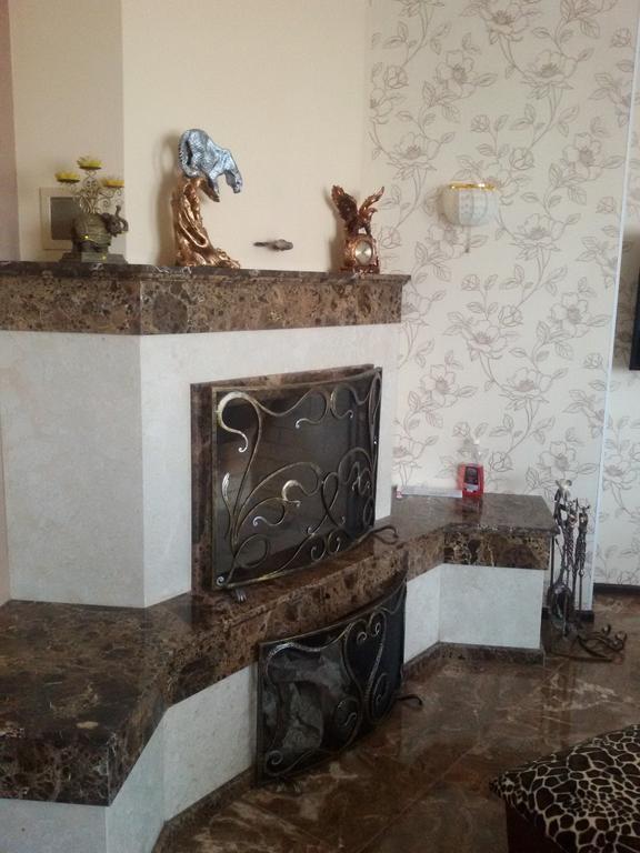 Guest House 12 Mesyatsev Τσορνομόρσκ Εξωτερικό φωτογραφία