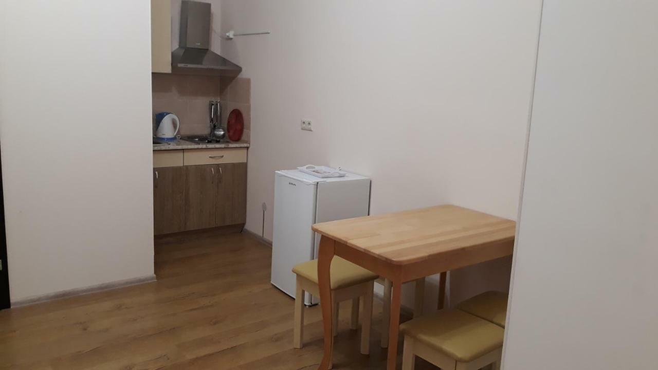 Guest House 12 Mesyatsev Τσορνομόρσκ Εξωτερικό φωτογραφία